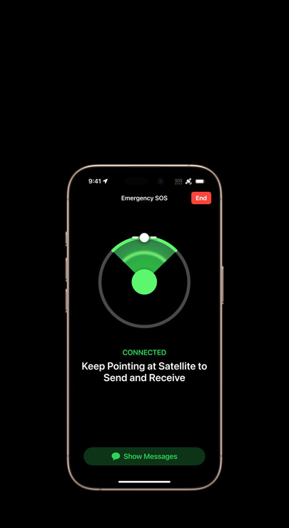 Demonstration of messaging via Satellite on iPhone 16 Pro in Black Titanium