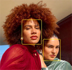 ميزة نمط " في الوسط " للصور قيد الاستخدام وتُبرز وجوه الأشخاص